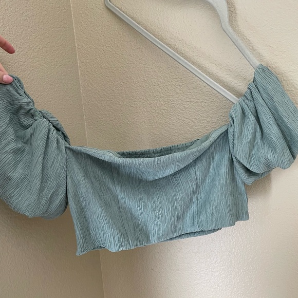 Abercrombie - Picture 2 of 3